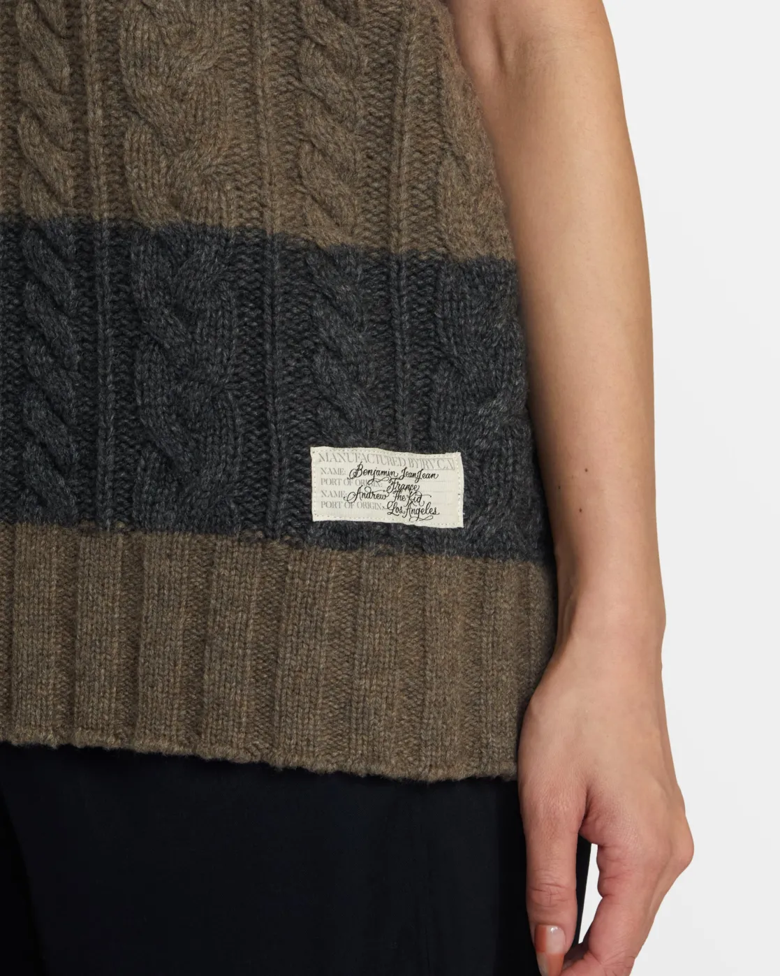 RVCA CHEFS KISS SWEATER VEST Black New