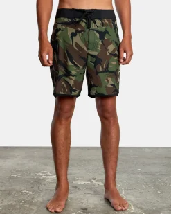 RVCA EASTERN 18" BOARDSHORTS Woodland Camo Outlet