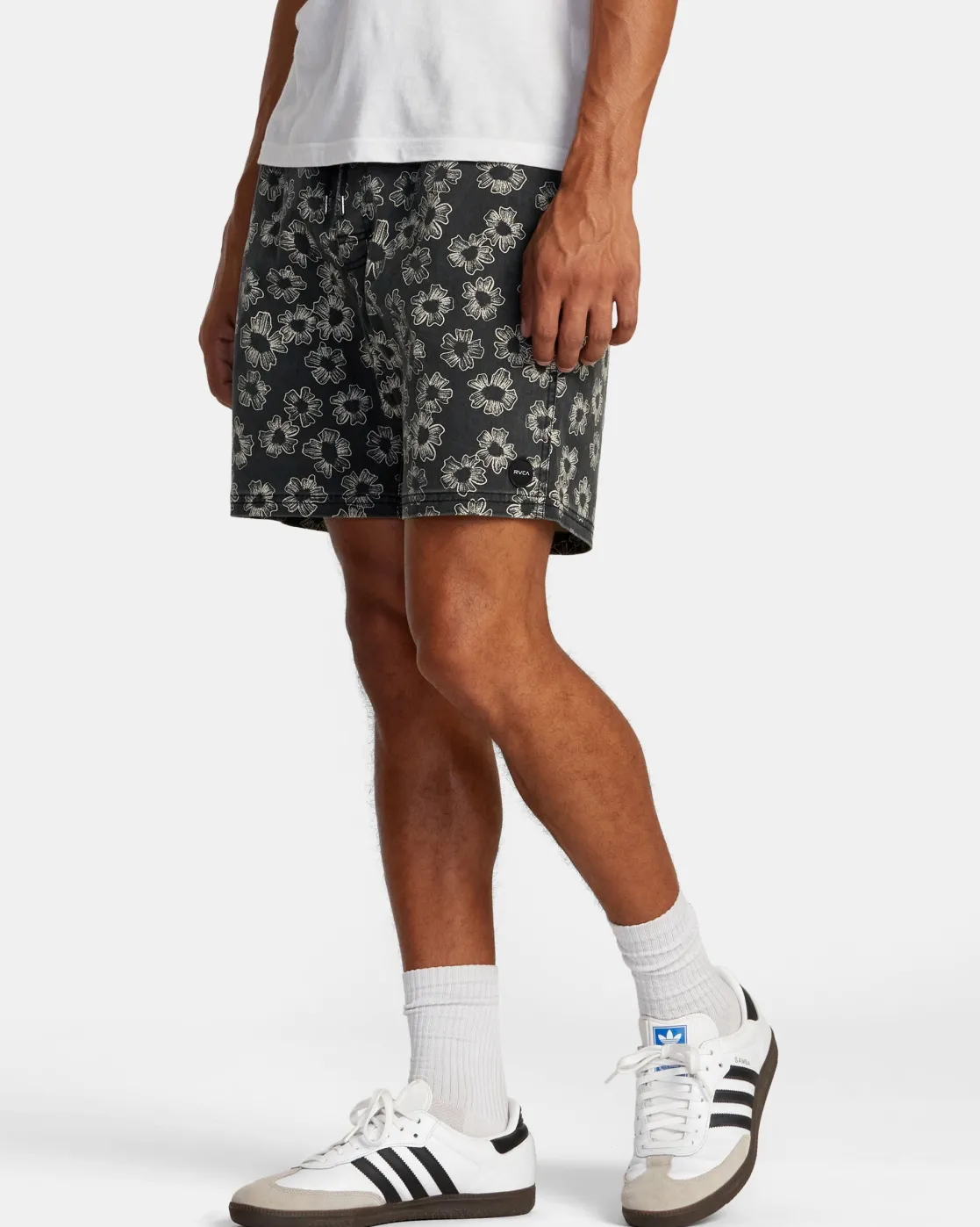 RVCA ESCAPE PRINT 17" SHORTS Black Floral New