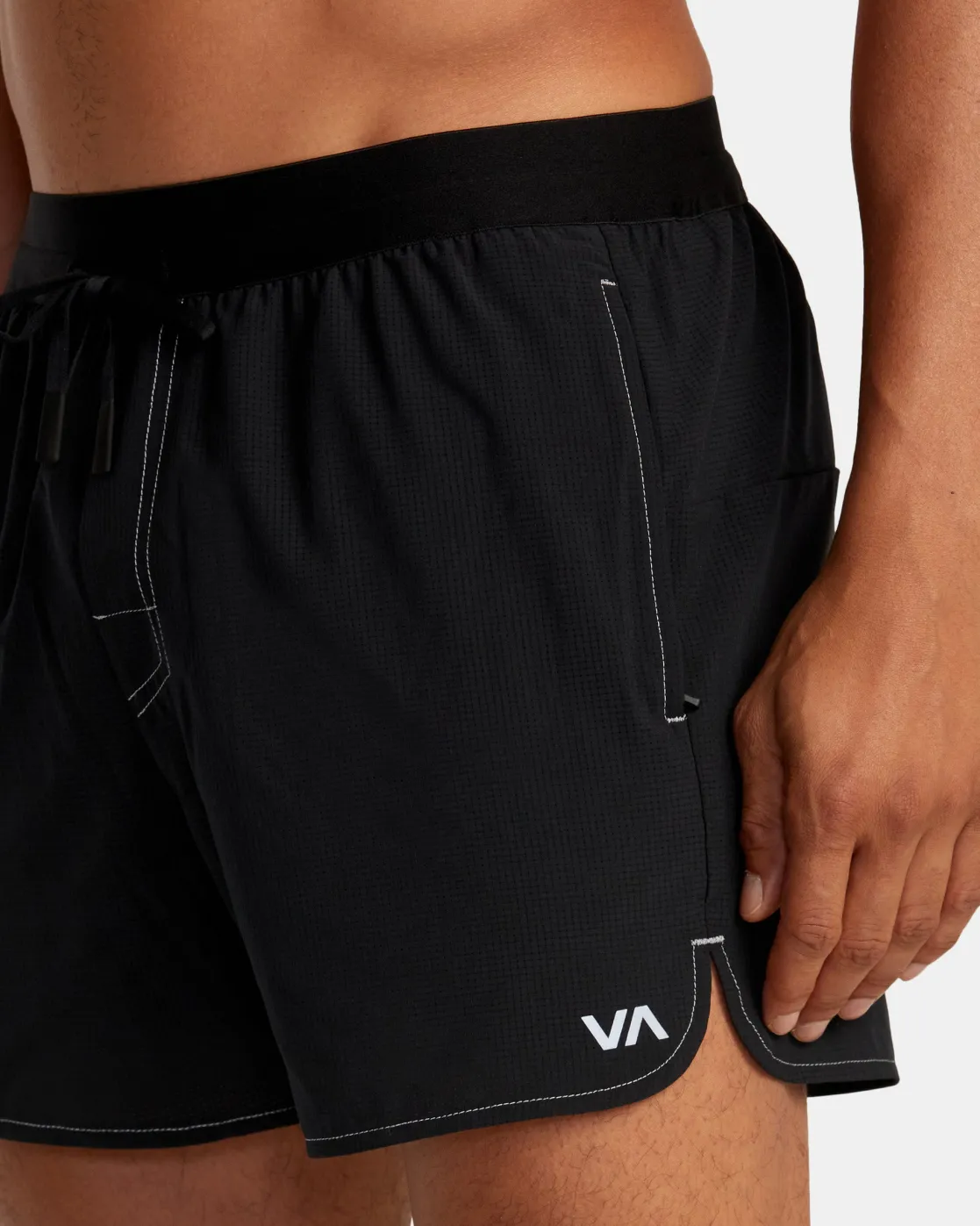 RVCA RUNNER 14" ELASTIC WAIST SHORTS Black 2