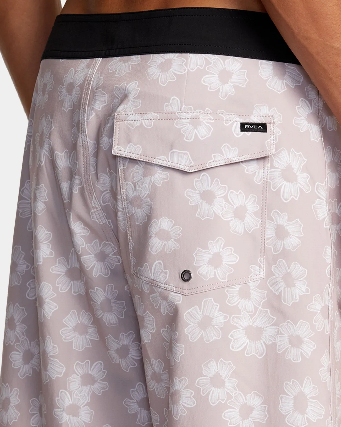 RVCA VA PIGMENT 18" BOARDSHORTS Pale Mauve Clearance