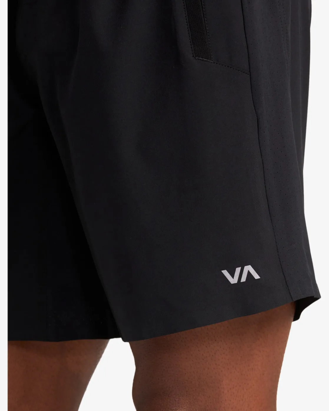 RVCA YOGGER PLUS 18" SHORTS Black Online