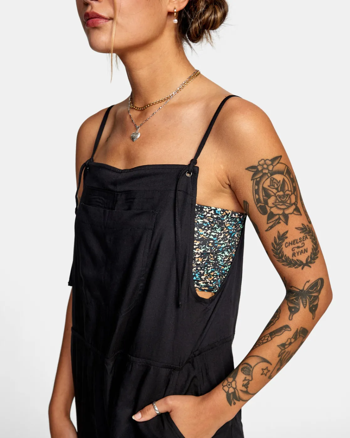 RVCA ZULA JUMPER COVER-UP True Black Sale